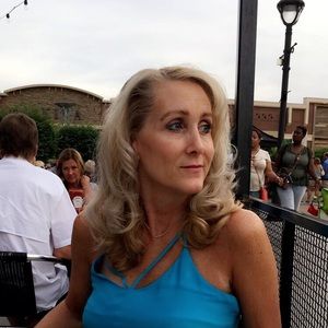 Meet your Posher, Helene